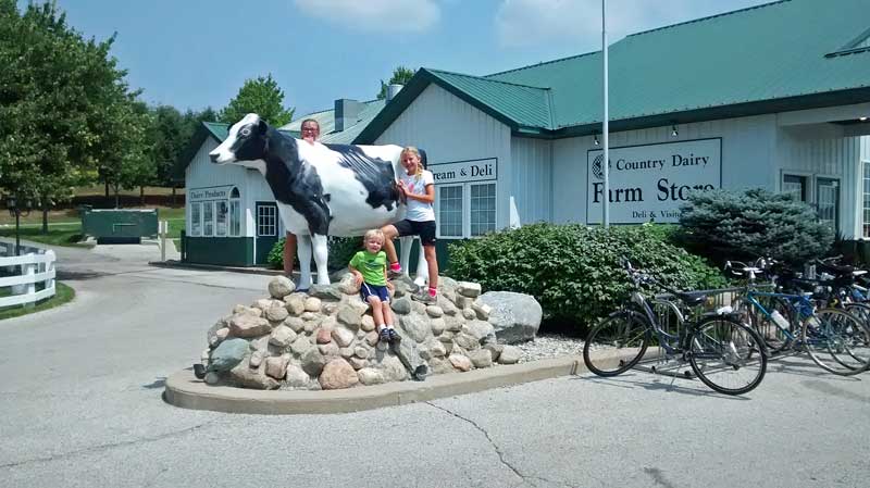 stopping at country dairy for lunch